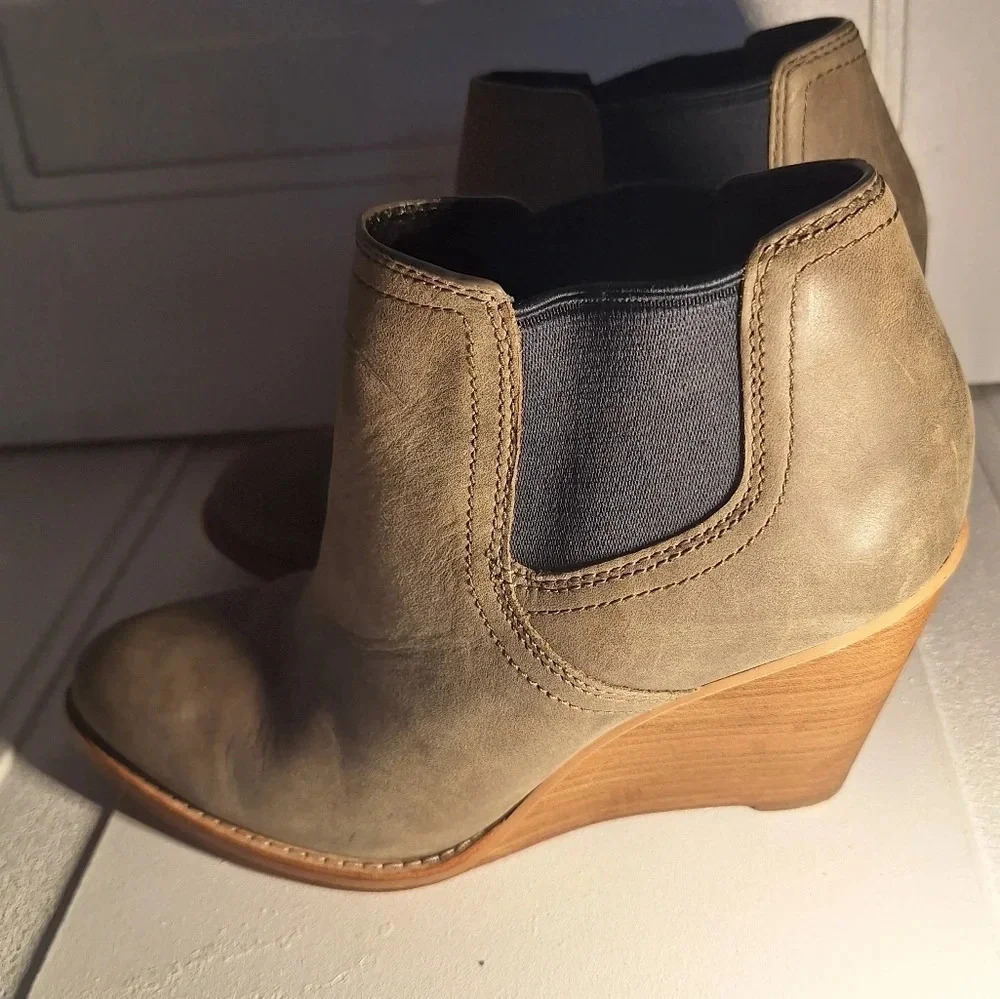 Cole Haan Womens Ankle Boot Bootie Brown Tanned Nubuck Wedge Heel Size 6 - Picture 6 of 15